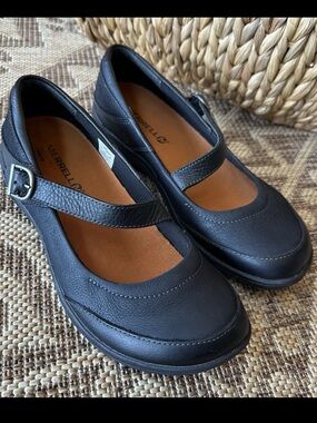 Merrell Dassie Black Leather Mary Jane Flats Size 8 Womens